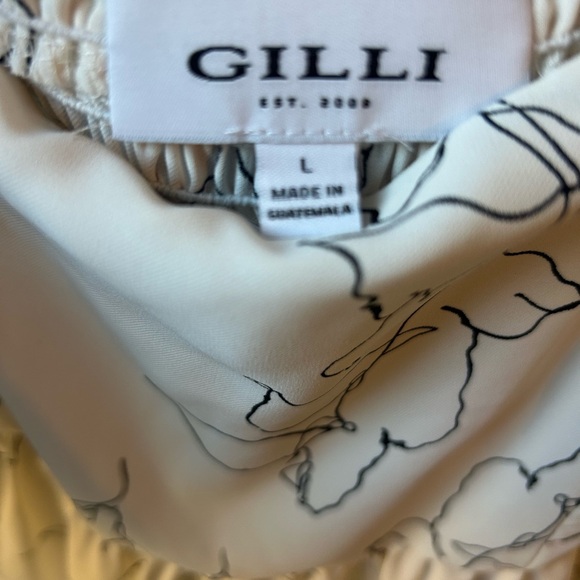 Gilli White and Black Floral Maxi Dress - Picture 2 of 9